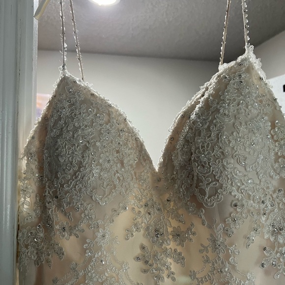 Authentic Kenneth Winston wedding dress - Picture 2 of 8